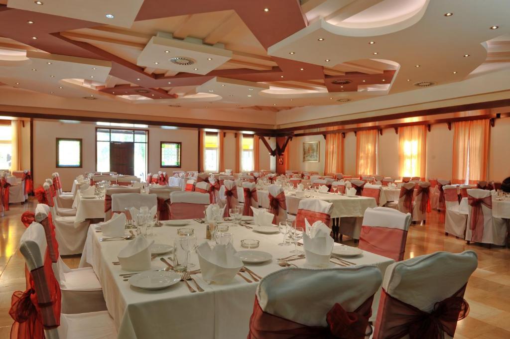 Sumarice Hotel Kragujevac Eksteriør billede