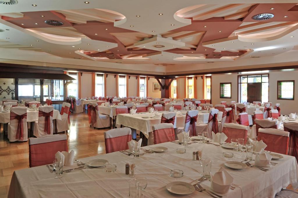Sumarice Hotel Kragujevac Eksteriør billede